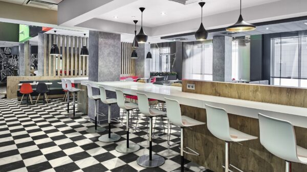 Tarkett Iconik T-Extra Vinylgulv - Logis Black & White - Bilde 4
