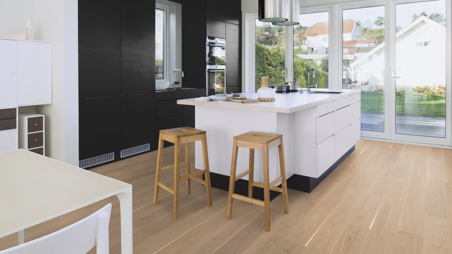 Boen Eik Hvit Andante Plank 181 Matt Lakk Parkett produktbilde kjøkken