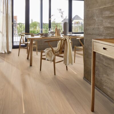Boen Eik Hvit Andante Plank 181 Matt Lakk Parkett produktbilde spisestue gangen